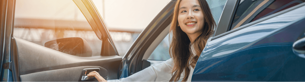 Passenger enjoying an Al Muftah rental car